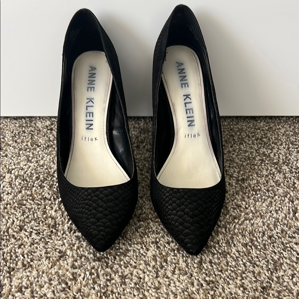 Anne Klein Black Pumps